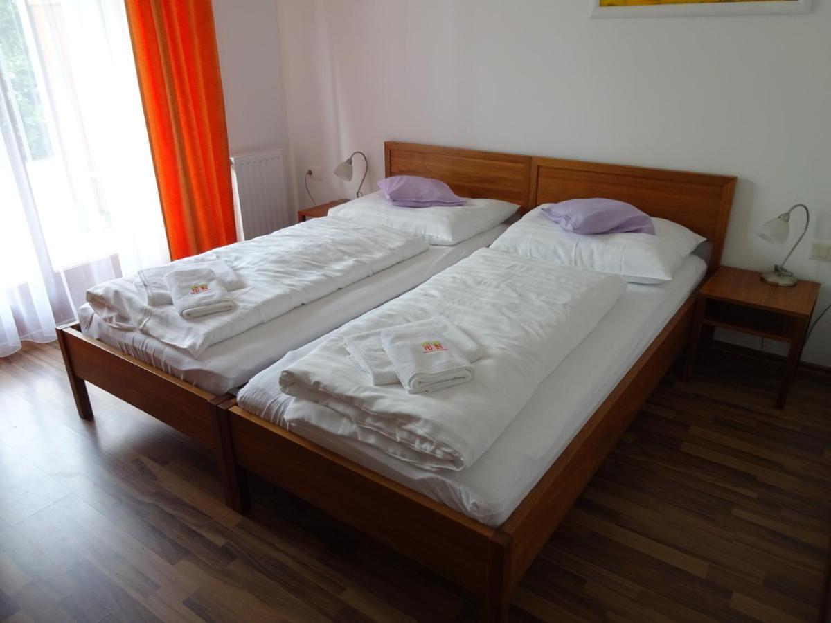 Balaca Panzio Veszprem Ngoại thất bức ảnh