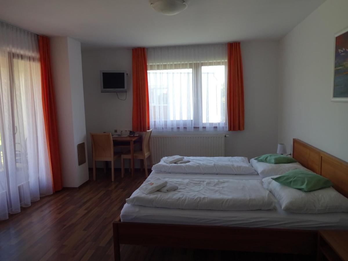 Balaca Panzio Veszprem Ngoại thất bức ảnh