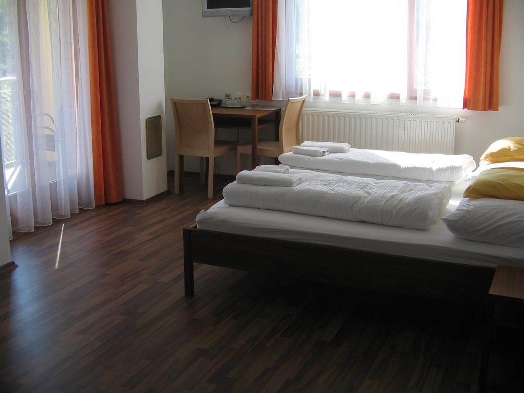 Balaca Panzio Veszprem Ngoại thất bức ảnh